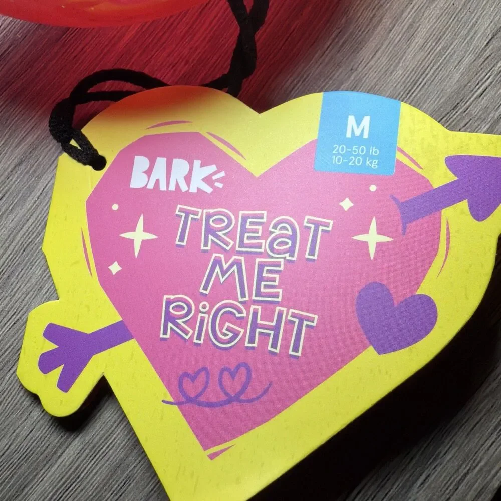BarkBox Treat Me Right Dispensing Heart,‎ Medium 20-50lbsRubber Dog Toy Bark Toy